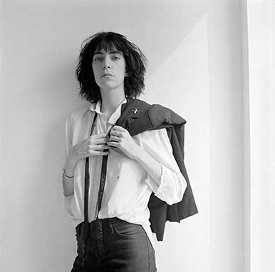 AAR Robert Mapplethorpe Patti Smith 1975 Copyright © Robert Mapplethorpe Foundation Used by permission