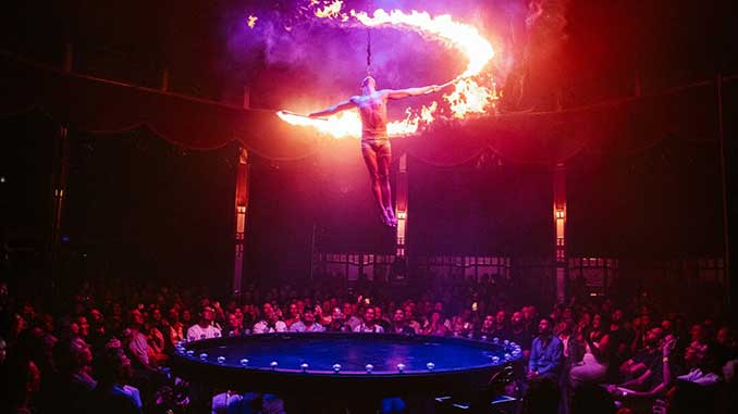 La Ronde photo by Jacinta Oaten