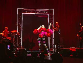 Bernie-Dieter-and-her-Haus-Band-photo-by-Jacinta-Oaten